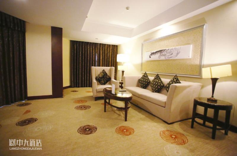 Langzhong Grand Hotel Shahepu Exterior photo